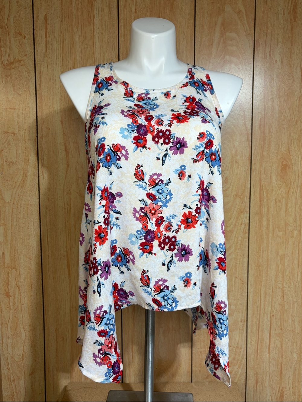 Xhilaration Cream Hanky Hem Tank with Red, Blue & Purple Floral Print SZ - L